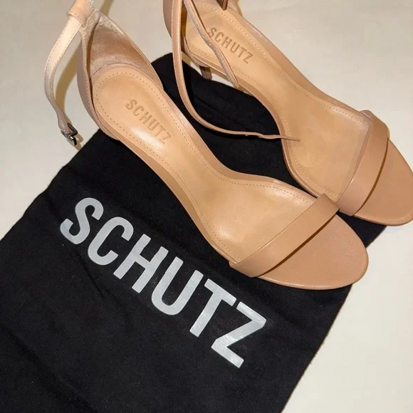 SCHUTZ Tan Heels Elegant and Stylish - Picture 4 of 7